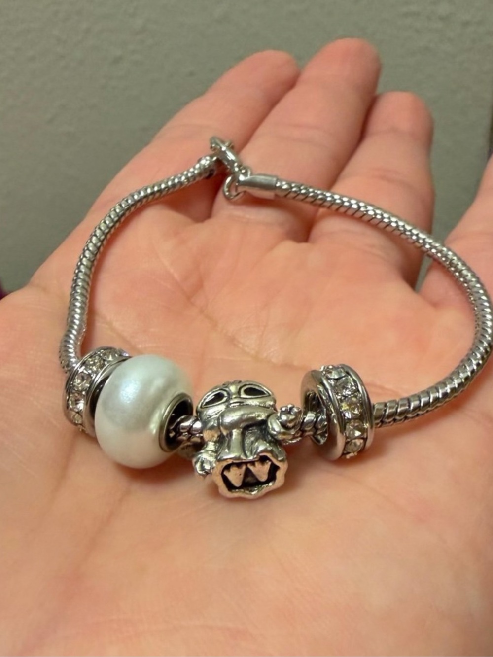 Baby Yoda Charm Bracelet - Picture 3 of 5